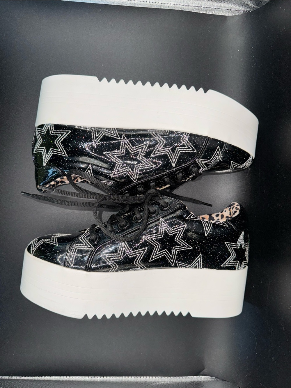 Betsey Johnson Star Platform Sneakers – Women’s 7M